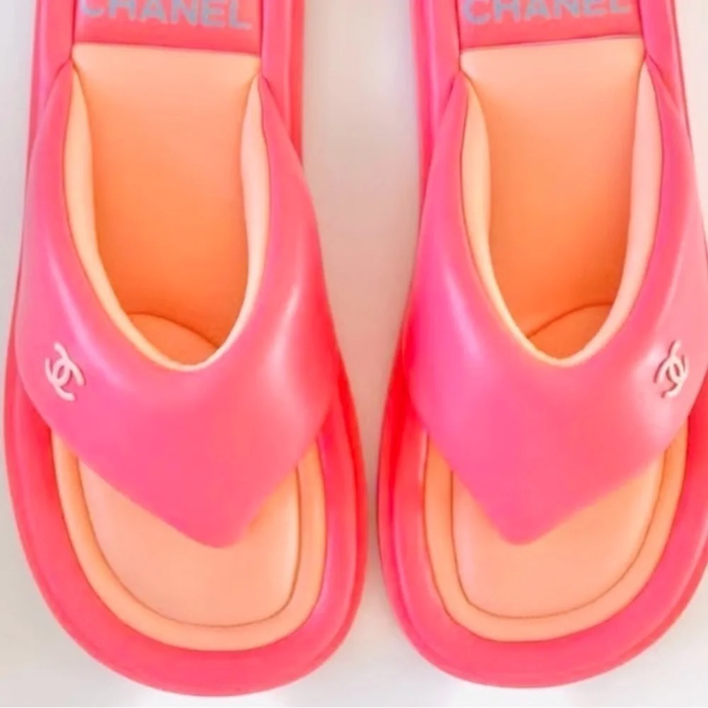 Chanel 22P Lambskin Pink Padded Pool Thong Flip-Flops Pillow Sandals Slides Shoe
